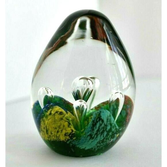 Egg Shaped Controlled Bubble Art Glass Paper Weight Green Red Crater Theme - Picture 4 of 12